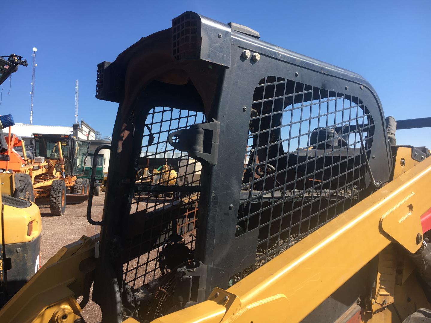 ./imagenes/INVOICE/2019/16985/MINICARGADOR 299D2 XHP (40).JPG